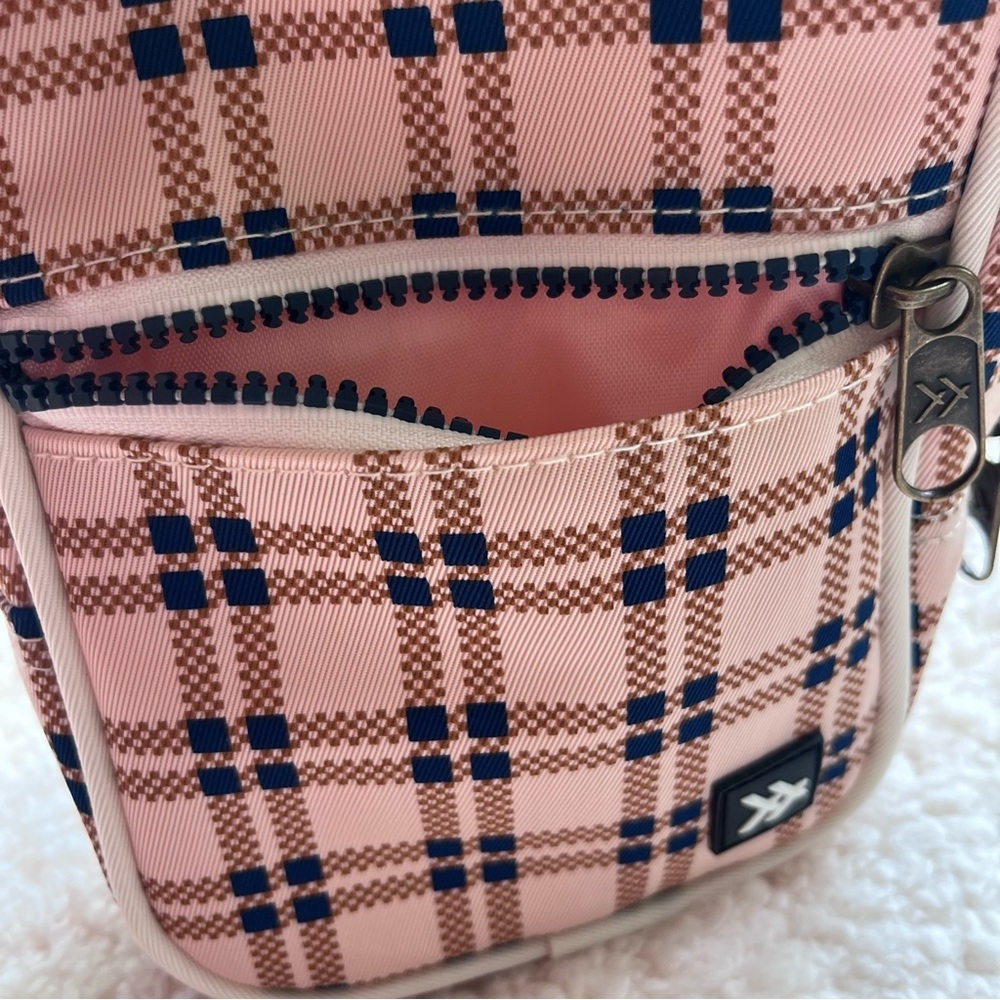 Thread Wallets Willow Crossbody Bag - Picture 7 of 9